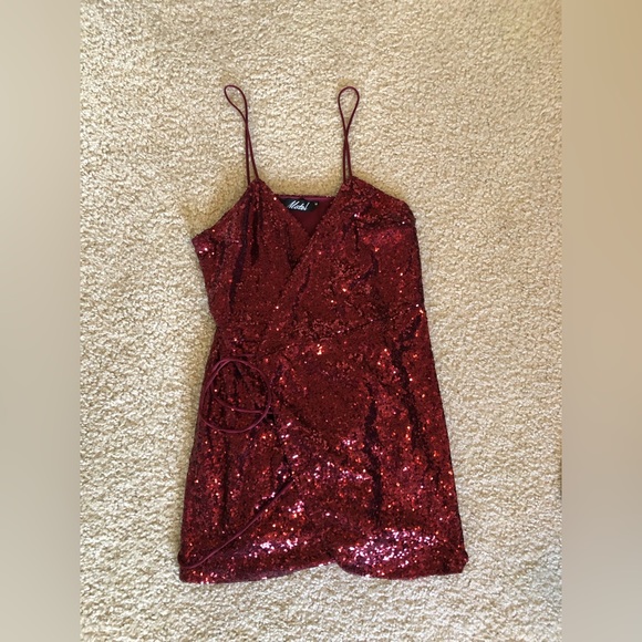 Motel Rocks Sequin Wrap Mini Dress Wine Bordeaux Color M - Picture 3 of 3